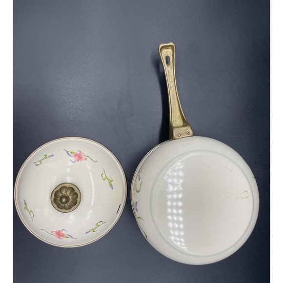 LINCOWARE ENAMEL SAUCEPAN 5 INCH WITH LID BRASS HANDLE VINTAGE 5" Saucepan - Picture 12 of 14